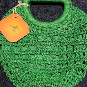 NWT Women’s green crochet small purse with handle from Fe Noel
